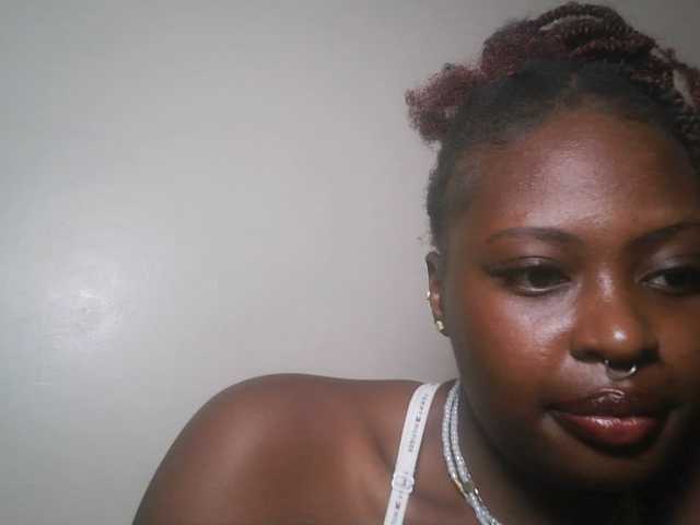 DiasyafterDark live cam on BongaCams