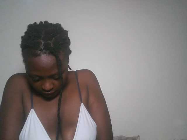 DiasyafterDark live cam on BongaCams
