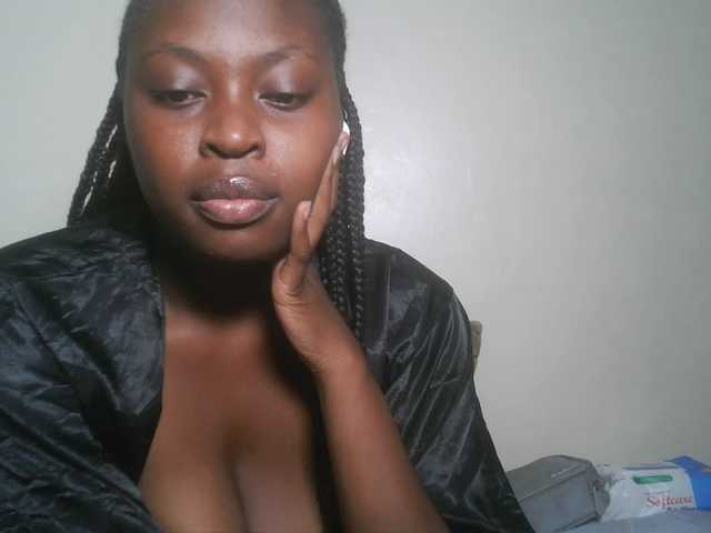 DiasyafterDark live cam on BongaCams