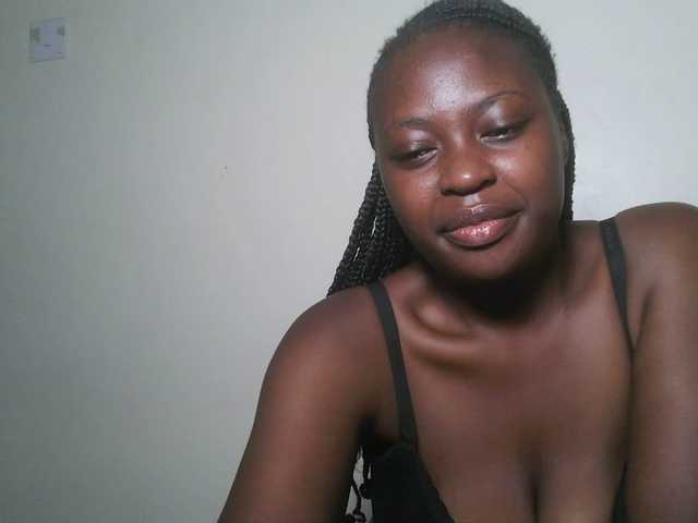 DiasyafterDark live cam on BongaCams