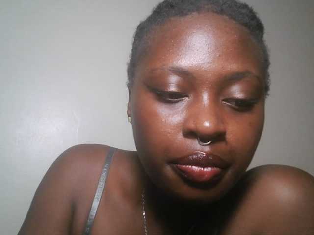 DiasyafterDark live cam on BongaCams