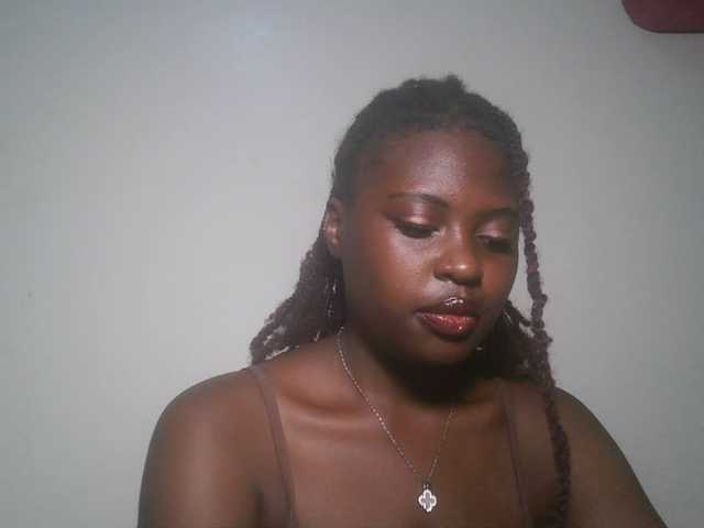 DiasyafterDark live cam on BongaCams