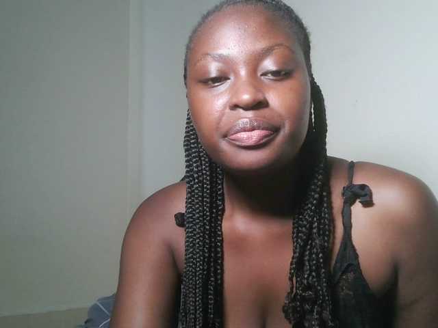 DiasyafterDark live cam on BongaCams