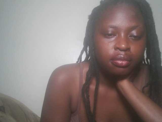 DiasyafterDark live cam on BongaCams