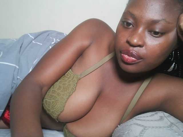 DiasyafterDark live webcam show