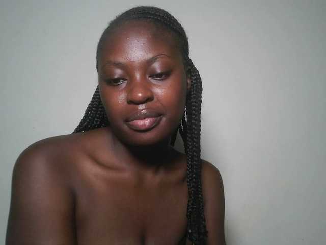 DiasyafterDark live cam on BongaCams