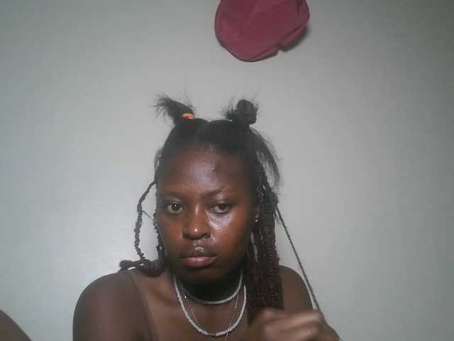 DiasyafterDark live cam on BongaCams