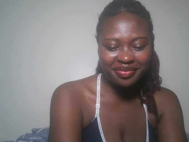 DiasyafterDark live cam on BongaCams
