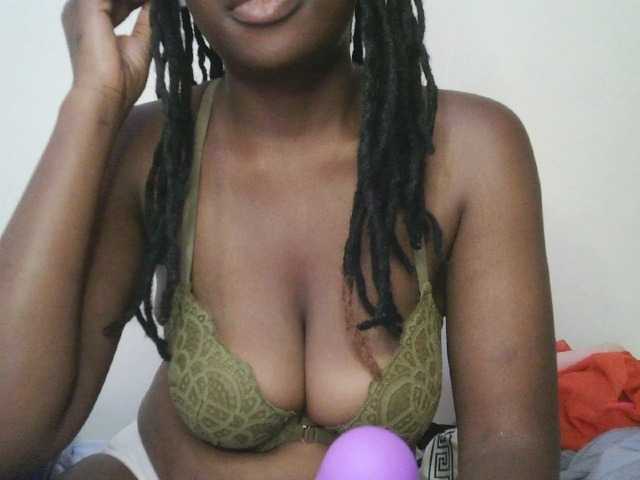 DiasyafterDark