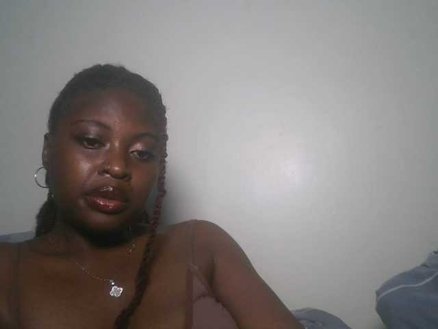 DiasyafterDark live cam on BongaCams