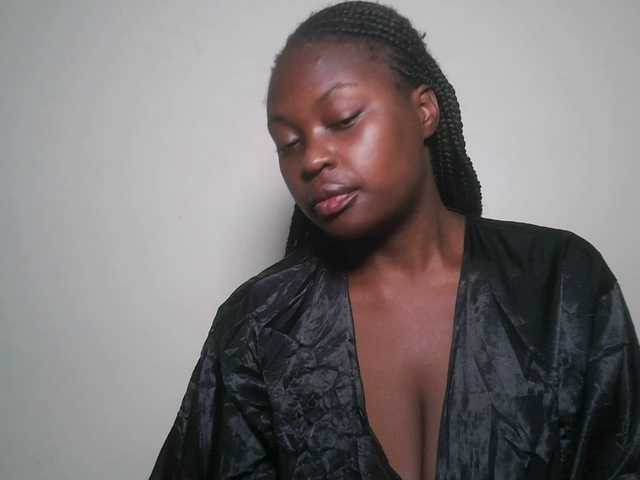 DiasyafterDark live cam on BongaCams