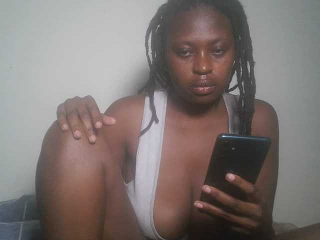 DiasyafterDark live cam on BongaCams