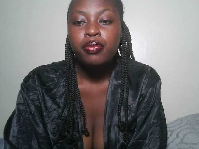 DiasyafterDark live cam on BongaCams