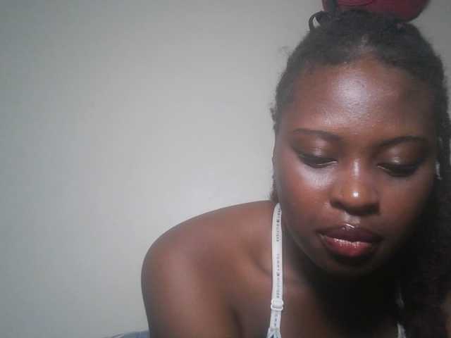 DiasyafterDark live cam on BongaCams