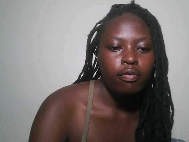 DiasyafterDark live cam on BongaCams