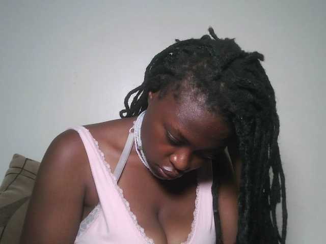 DiasyafterDark live cam on BongaCams