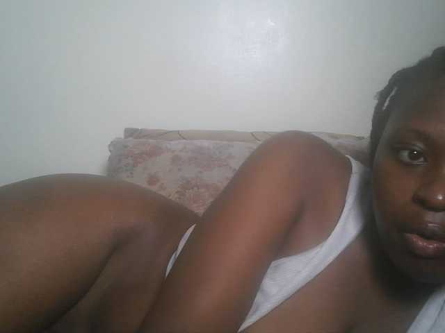 DiasyafterDark live cam on BongaCams