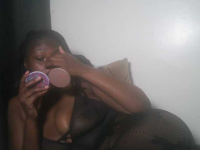 DiasyafterDark live cam on BongaCams