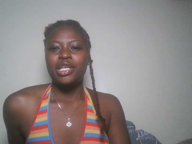 DiasyafterDark live cam on BongaCams