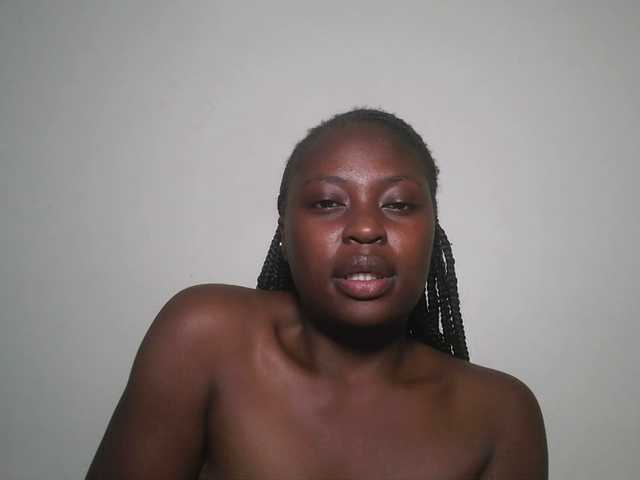 DiasyafterDark live cam on BongaCams