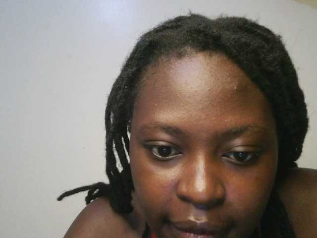 DiasyafterDark live cam on BongaCams