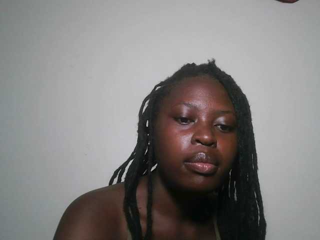 DiasyafterDark live cam on BongaCams
