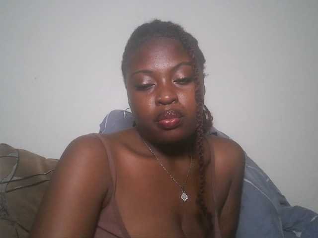 DiasyafterDark live cam on BongaCams