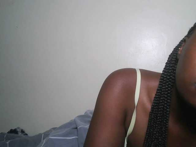 DiasyafterDark live cam on BongaCams