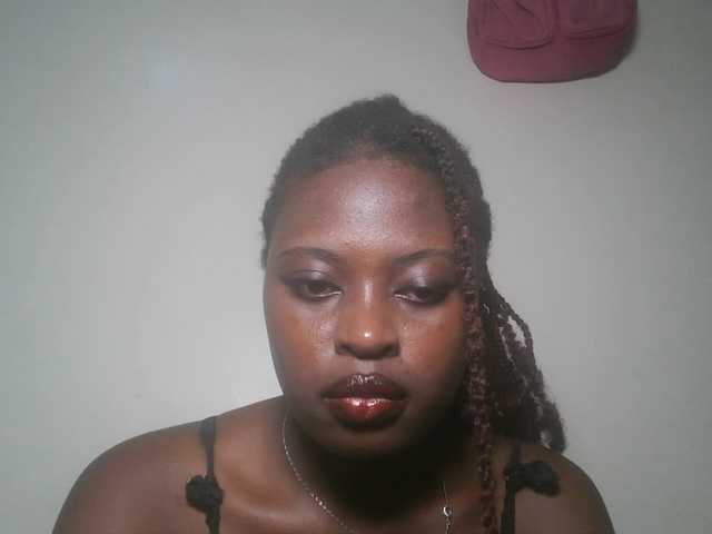 DiasyafterDark live cam on BongaCams