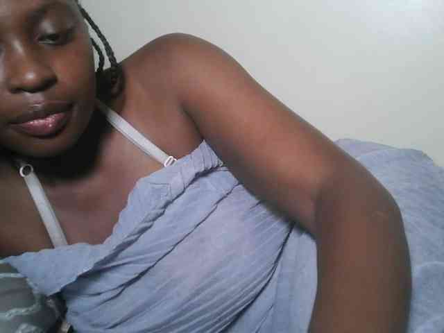 DaisyafterDark_ webcam