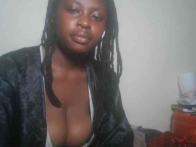 DaisyafterDark_ webcam
