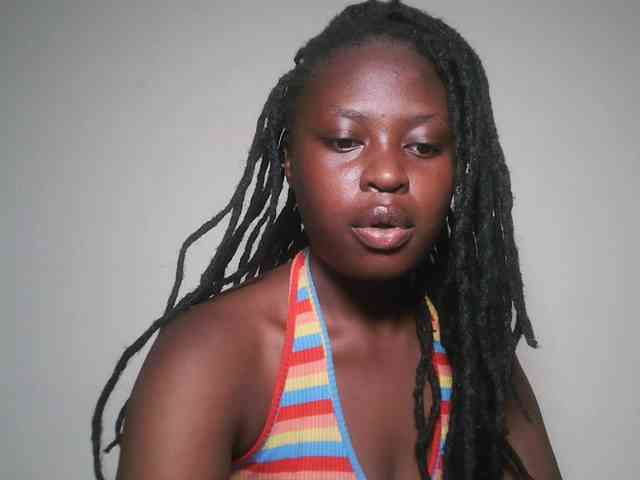 DaisyafterDark_ webcam