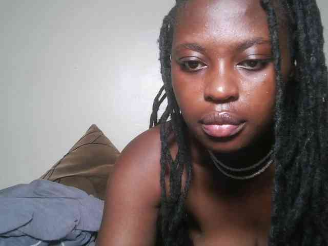 DaisyafterDark_ webcam