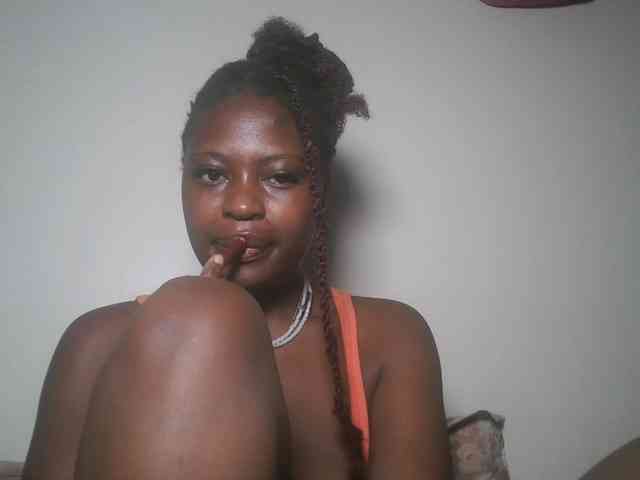 DaisyafterDark_ webcam