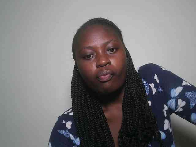 DaisyafterDark_ webcam