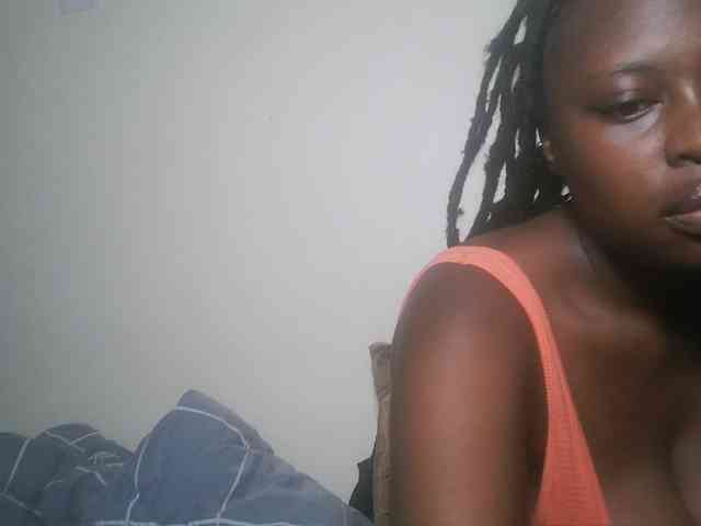 DaisyafterDark_ webcam