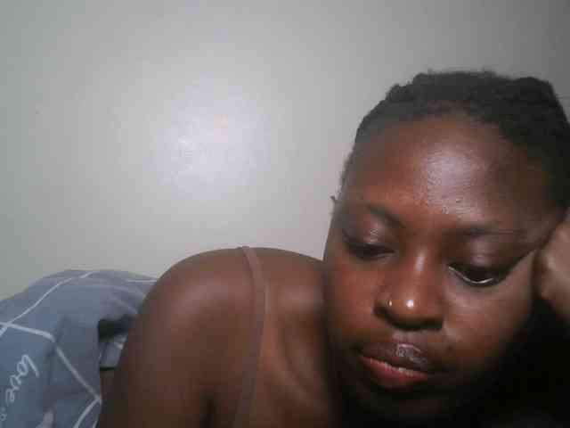 DaisyafterDark_ webcam