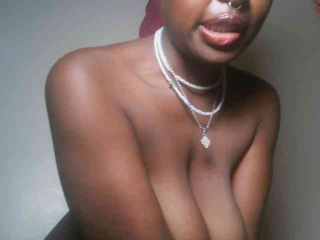 DaisyafterDark_ webcam