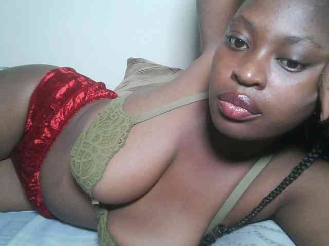 DaisyafterDark_ webcam
