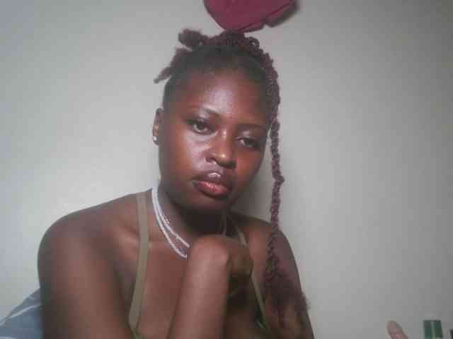 DaisyafterDark_ webcam