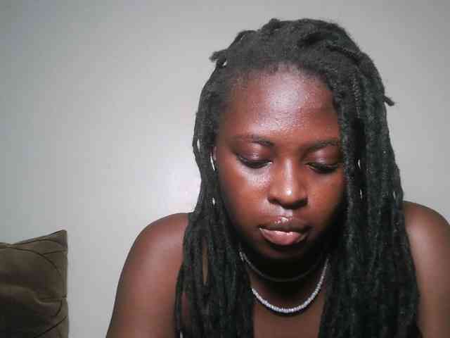 DaisyafterDark_ webcam