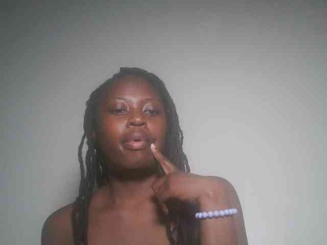 DaisyafterDark_ webcam