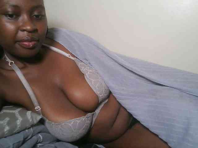 DaisyafterDark_ webcam