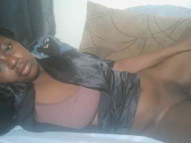 DaisyafterDark_ webcam