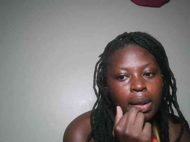 DaisyafterDark_ webcam