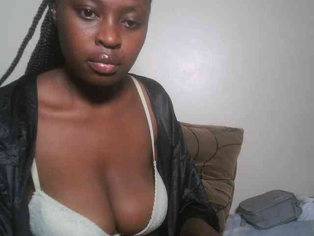 DaisyafterDark_ webcam