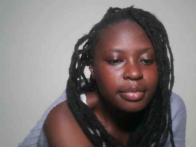 DaisyafterDark_ webcam