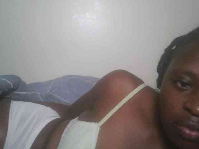 DaisyafterDark_ webcam