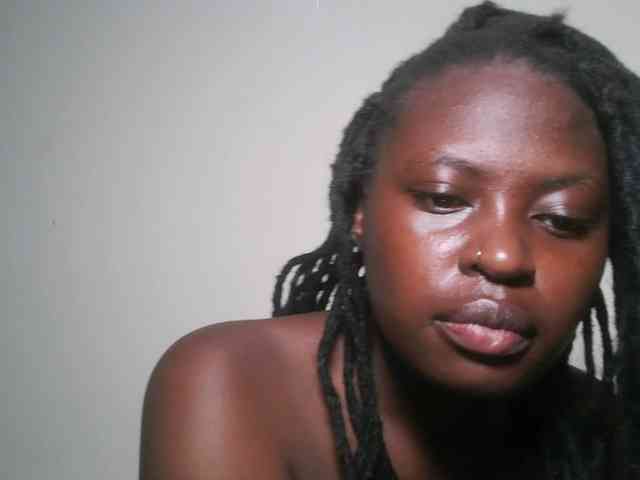 DaisyafterDark_ webcam