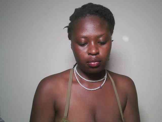 DaisyafterDark_ webcam